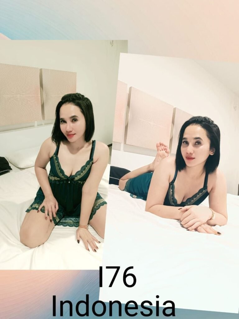 i76 JB Escort Girl